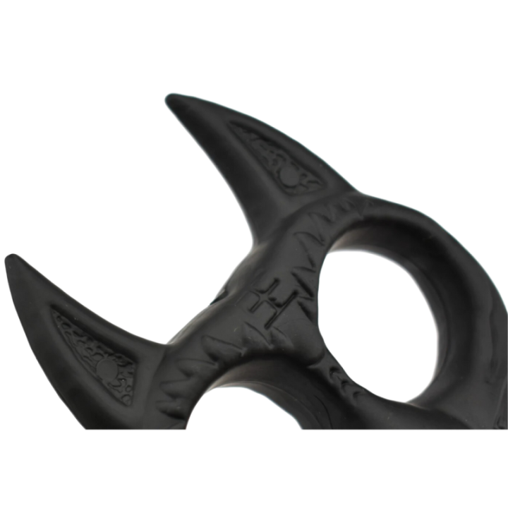 Max Knives PA30 — Two-finger plastic impact tool, cat head motif — view 3