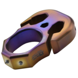 Max Knives TIKNU8+ — Outil de poche titane anodisé, passage de doigt