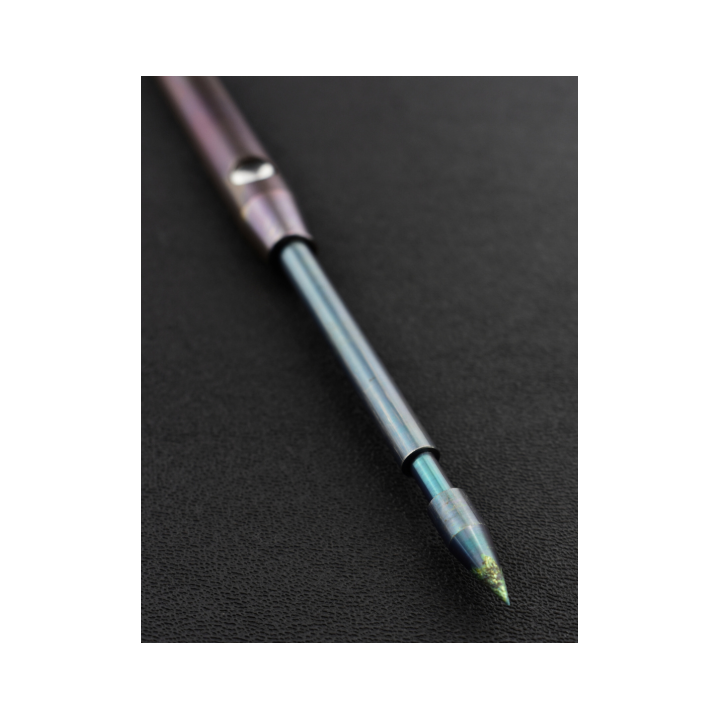 Max Knives KUBATON1 — Kubaton titane anodisé violet-bleu, pick OTF — vue 4