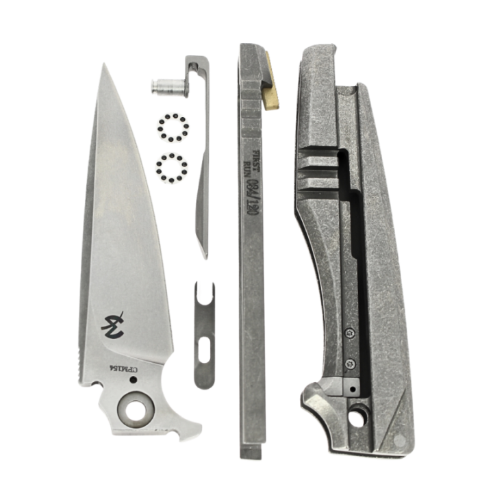 Max Knives MKH04 IKE — screwless integral titanium folder, CPM154 — view 3