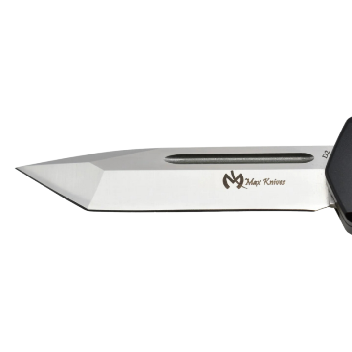 Max Knives MKO35T — OTF double action automatic, 78 mm D2 tanto blade — view 2